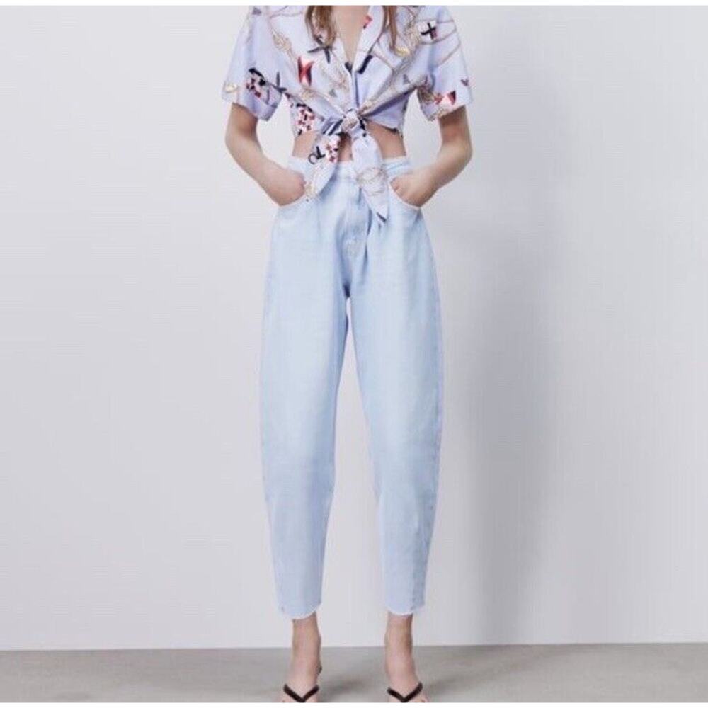 ZARA Women's Baggy Barrel Paper Bag Style High Waisted Cinch Waist Jeans Lt Blue